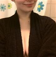 CosplayGirl – Brüste waschen in der Dusche ;)