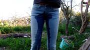lyn – Klitschnasse Pipi Jeans :)